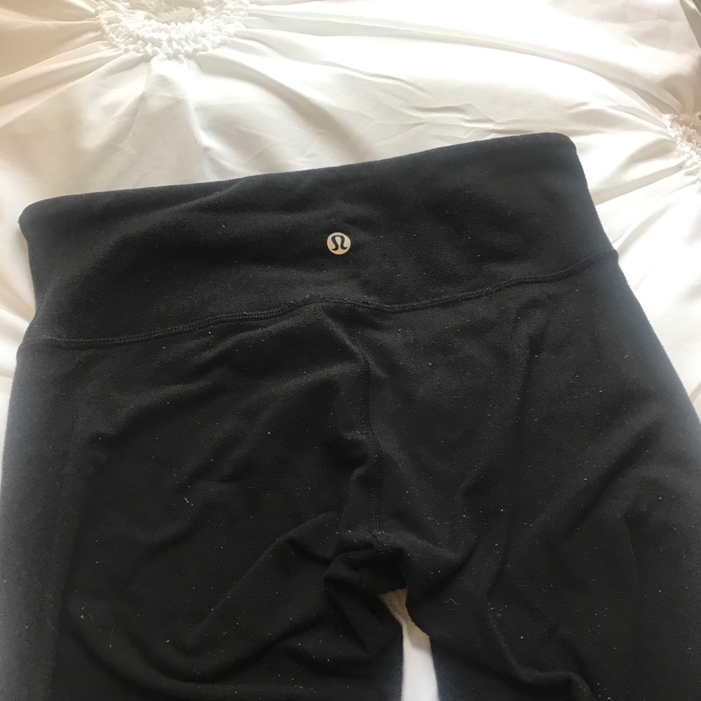 Black full length Lululemon leggings